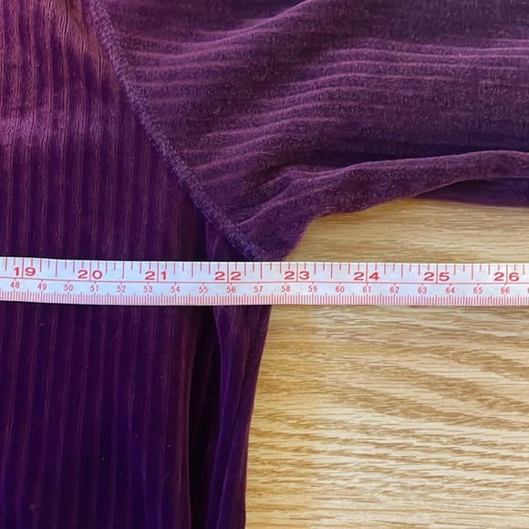 SJBSport Purple turtleneck sweater, Size L - Picture 6 of 6
